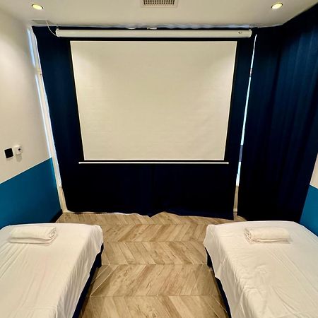 Roma Divine Home Cinema Et Jardin Nimes Luaran gambar