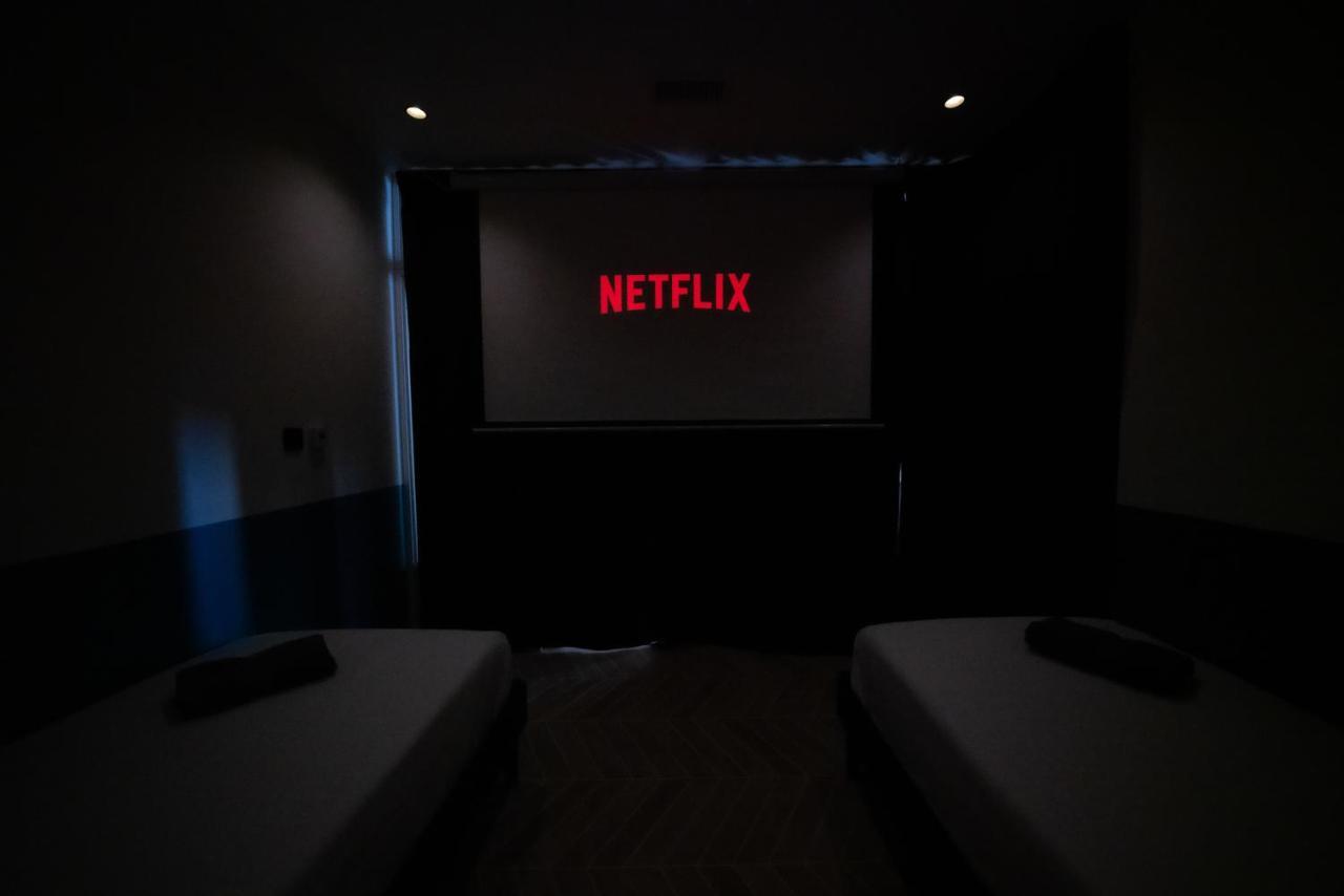 Roma Divine Home Cinema Et Jardin Nimes Luaran gambar