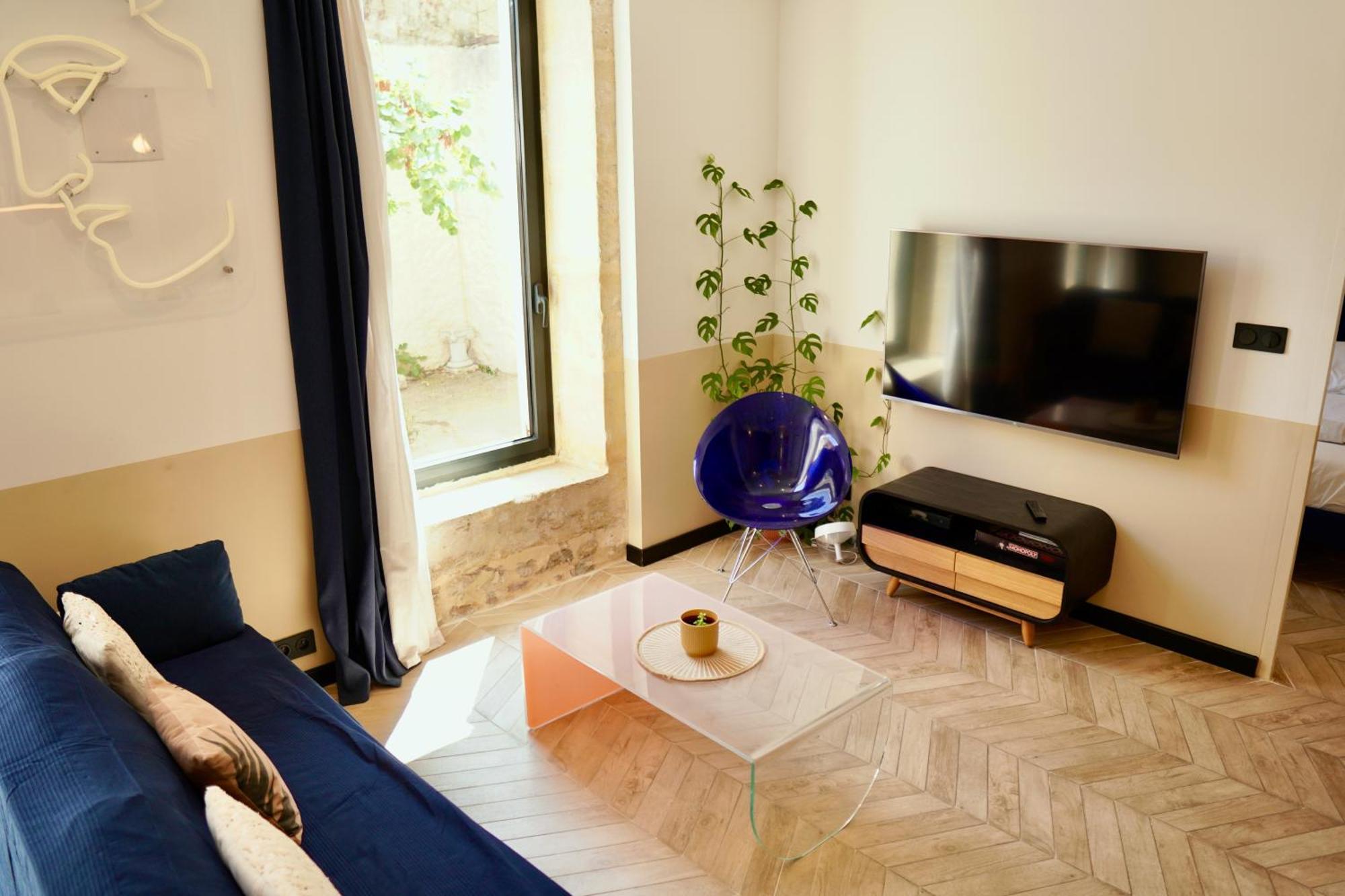 Roma Divine Home Cinema Et Jardin Nimes Luaran gambar