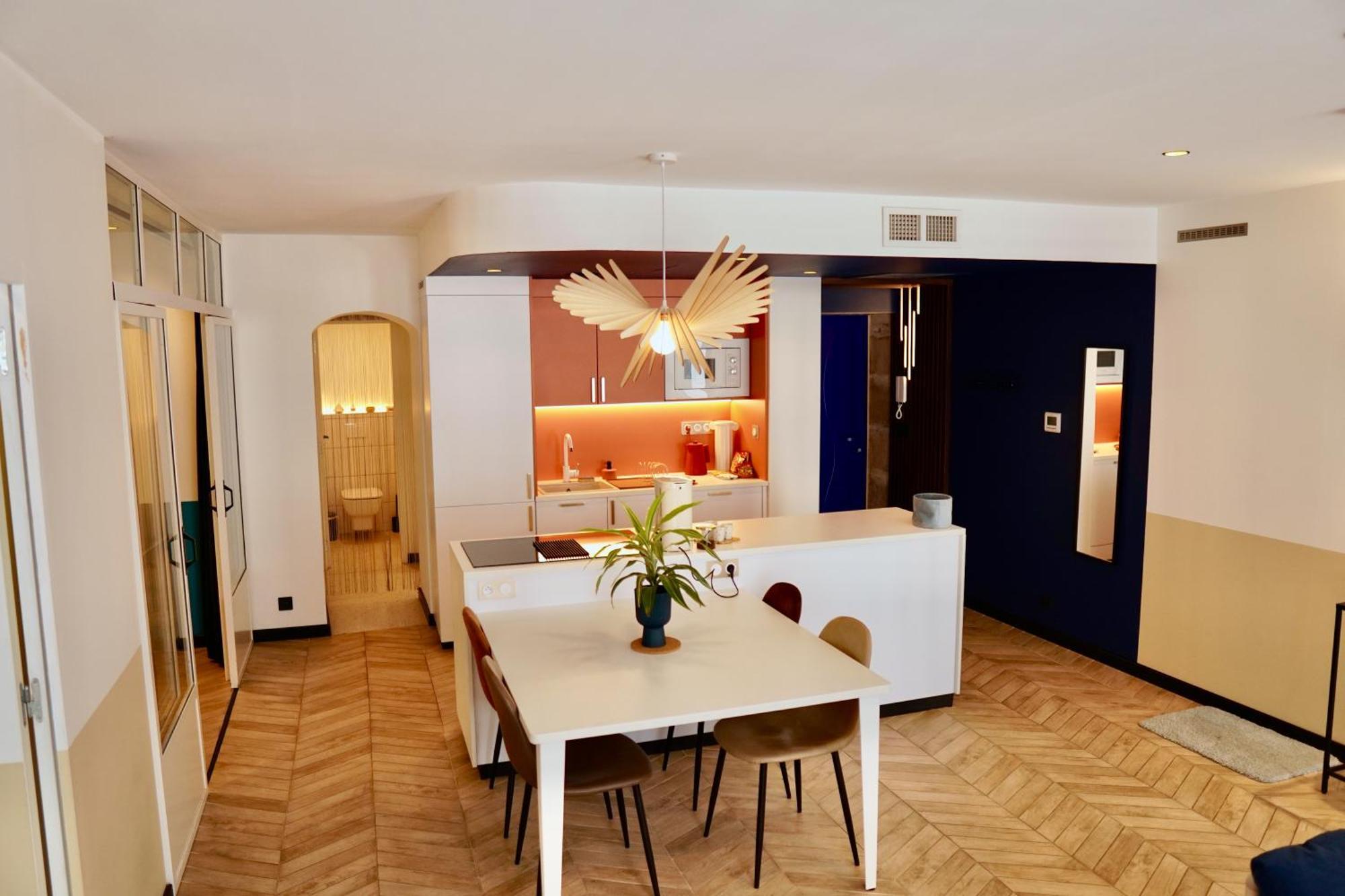 Roma Divine Home Cinema Et Jardin Nimes Luaran gambar