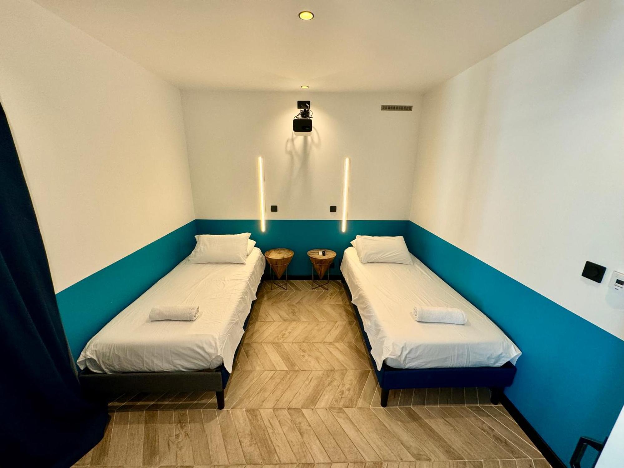 Roma Divine Home Cinema Et Jardin Nimes Luaran gambar